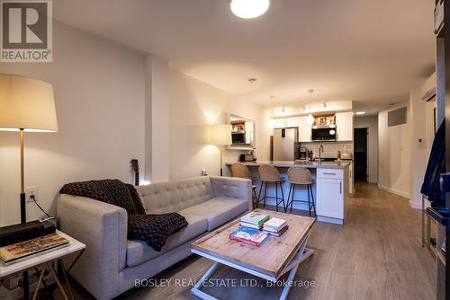 11 Prince Rupert Avenue, Toronto, ON - Indoor Photo Showing Living Room