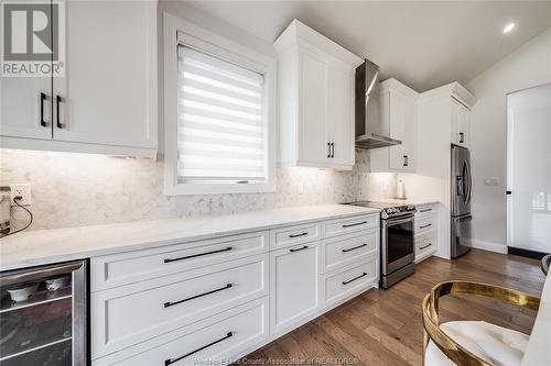 395 Caserta Crescent, Lakeshore, ON - Indoor Photo Showing Kitchen With Upgraded Kitchen