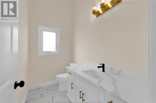 4430 Belmont, Lakeshore, ON - Indoor Photo Showing Bathroom