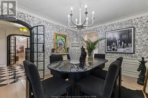 2035 Willistead Crescent, Windsor, ON - Indoor Photo Showing Dining Room