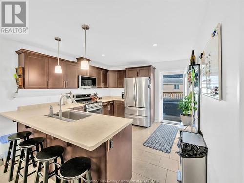 275 Tyler, Lasalle, ON - Indoor Photo Showing Kitchen