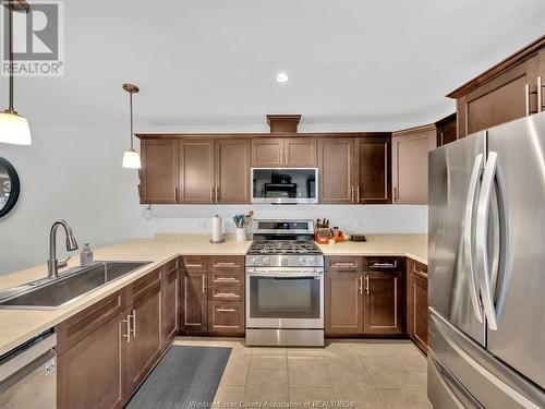 275 Tyler, Lasalle, ON - Indoor Photo Showing Kitchen