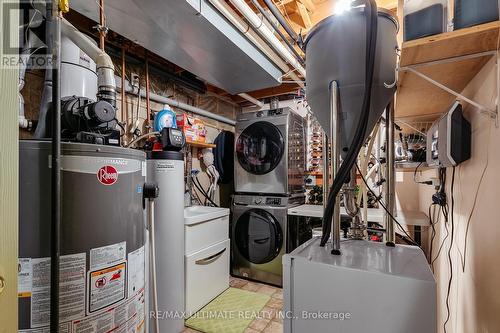 209 Deerpath Drive, Guelph, ON - Indoor Photo Showing Laundry Room