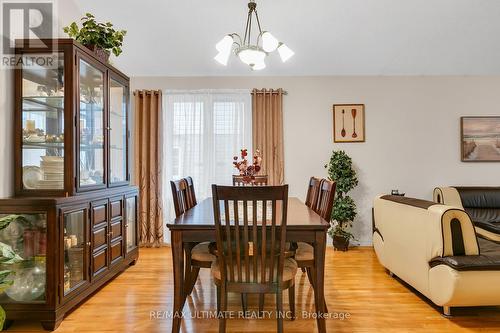 209 Deerpath Drive, Guelph, ON - Indoor Photo Showing Dining Room