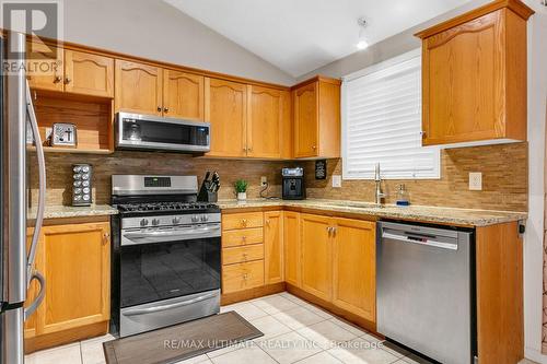 209 Deerpath Drive, Guelph, ON - Indoor Photo Showing Kitchen