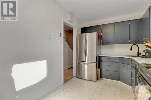 2141 Alta Vista Drive, Ottawa, ON - Indoor Photo Showing Kitchen