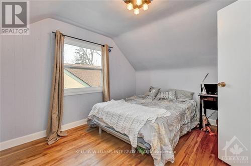 2141 Alta Vista Drive, Ottawa, ON - Indoor Photo Showing Bedroom