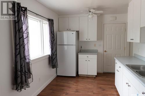 138 G Avenue N, Saskatoon, SK - Indoor Photo Showing Kitchen With Double Sink