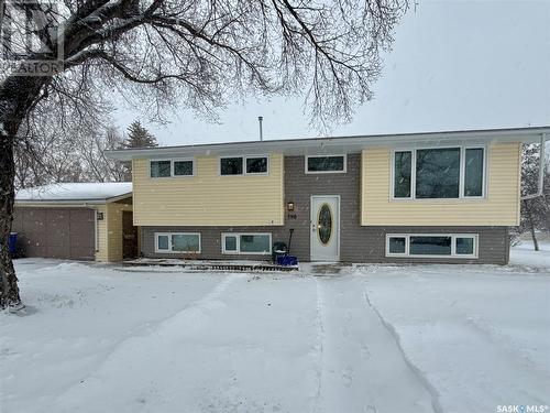 190 Sangster Boulevard, Regina, SK - Outdoor With Facade