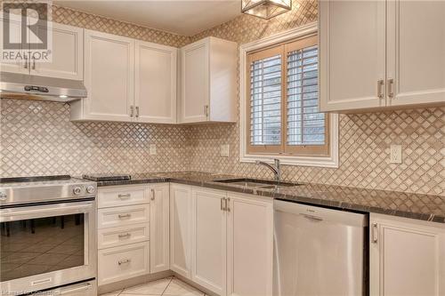 146 Kitty Murray Lane, Ancaster, ON - Indoor Photo Showing Kitchen With Upgraded Kitchen