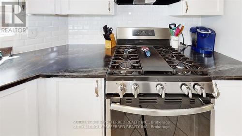 140 Rossmore Court, London, ON - Indoor Photo Showing Kitchen