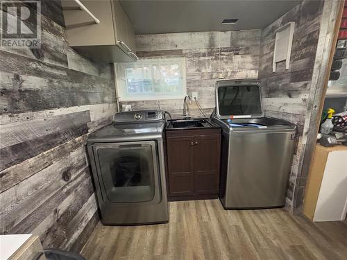 1173 Glen Allen Drive, Sarnia, ON - Indoor Photo Showing Laundry Room