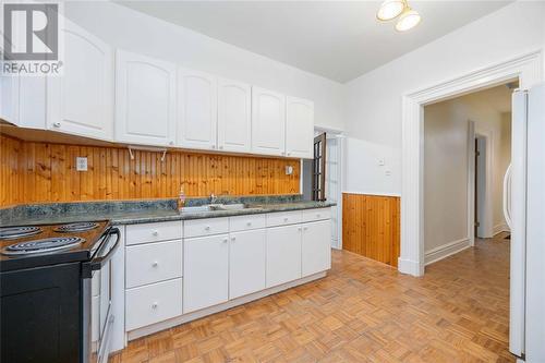 434 George Street, Sarnia, ON - Indoor Photo Showing Kitchen