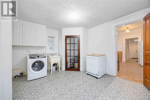 434 George Street, Sarnia, ON - Indoor Photo Showing Laundry Room