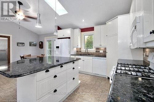 109 Pike Street, Northern Bruce Peninsula, ON - Indoor Photo Showing Kitchen