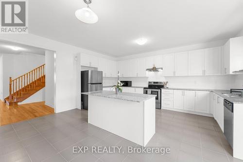 324 Moody Street, Southgate, ON - Indoor Photo Showing Kitchen With Upgraded Kitchen