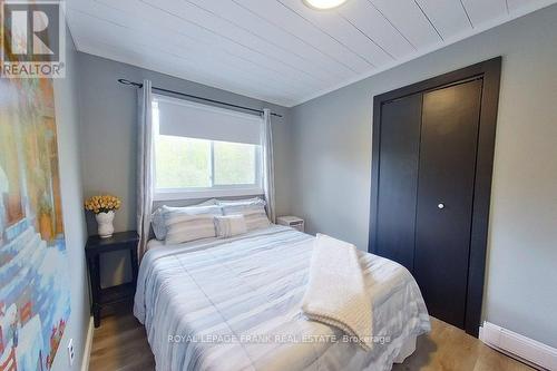 4053 County Rd 36, Galway-Cavendish And Harvey, ON - Indoor Photo Showing Bedroom