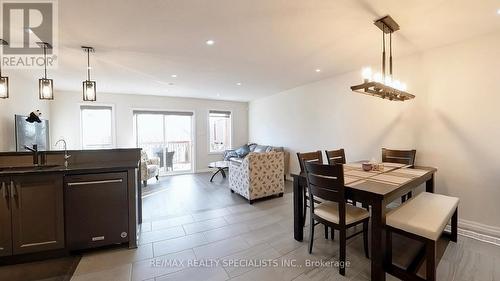 3 - 135 Hardcastle Drive, Cambridge, ON - Indoor Photo Showing Dining Room