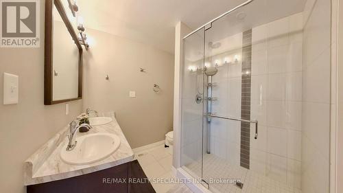 3 - 135 Hardcastle Drive, Cambridge, ON - Indoor Photo Showing Bathroom