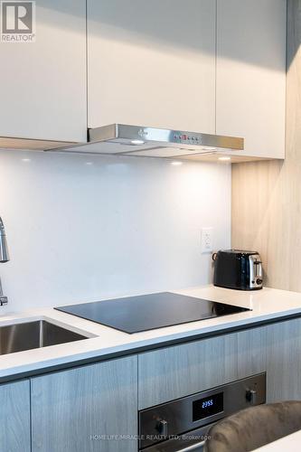 1202 - 47 Mutual Street, Toronto, ON - Indoor Photo Showing Kitchen