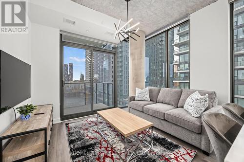 1202 - 47 Mutual Street, Toronto, ON - Indoor Photo Showing Living Room