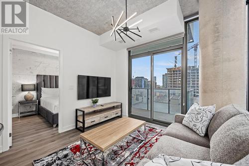 1202 - 47 Mutual Street, Toronto, ON - Indoor Photo Showing Living Room