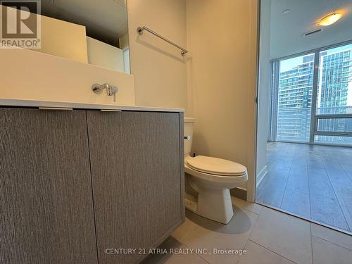 3905 - 88 Harbour Street, Toronto, ON - Indoor Photo Showing Bathroom