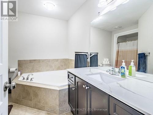 87 Celestial Crescent, Hamilton, ON - Indoor Photo Showing Bathroom