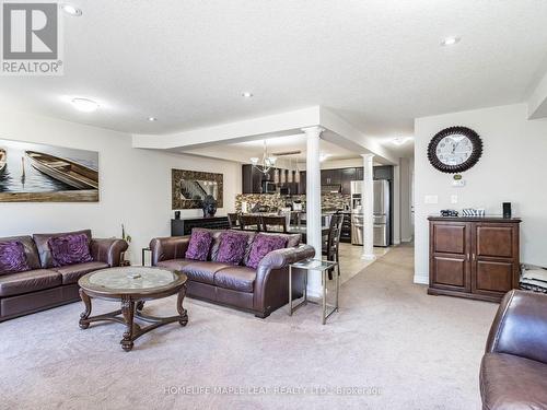 87 Celestial Crescent, Hamilton, ON - Indoor Photo Showing Living Room