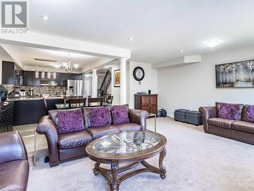 87 Celestial Crescent, Hamilton, ON - Indoor Photo Showing Living Room