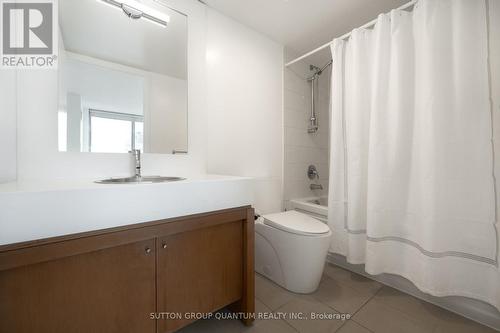 3705 - 81 Navy Wharf Court, Toronto, ON - Indoor Photo Showing Bathroom