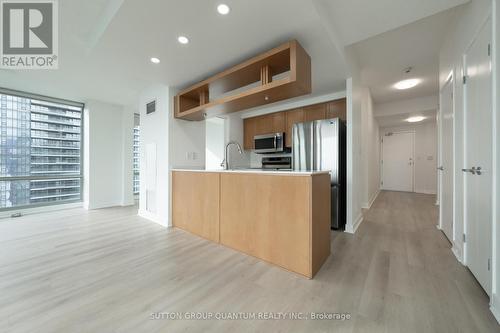 3705 - 81 Navy Wharf Court, Toronto, ON - Indoor Photo Showing Kitchen