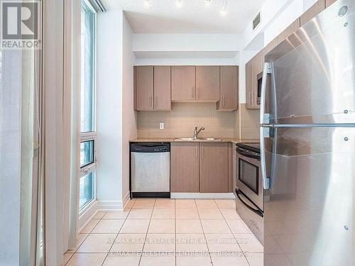 2002 - 12 Yonge Street, Toronto, ON - Indoor Photo Showing Kitchen With Stainless Steel Kitchen