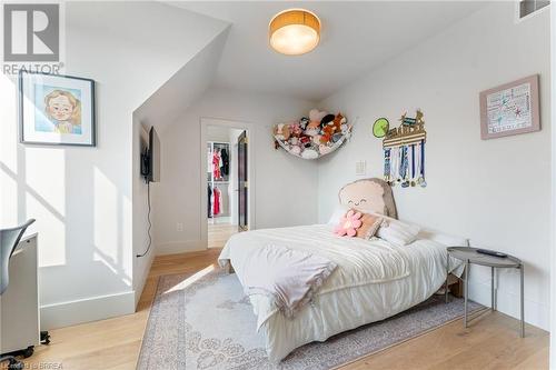 24 Westlake Boulevard, Brantford, ON - Indoor Photo Showing Bedroom