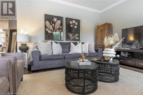 3637 Jorie Crescent, Mississauga, ON - Indoor Photo Showing Living Room