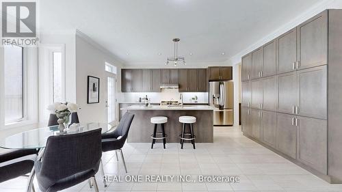 7 Murray Leona Lane, East Gwillimbury, ON - Indoor