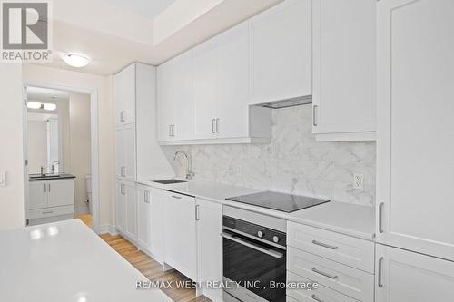 706 - 9075 Jane Street S, Vaughan, ON - Indoor Photo Showing Kitchen