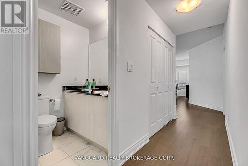 209 - 86 Woodbridge Avenue, Vaughan, ON - Indoor Photo Showing Bathroom