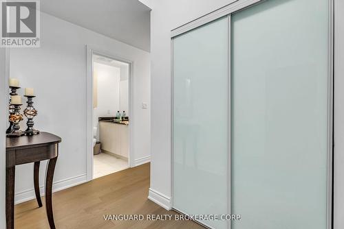 209 - 86 Woodbridge Avenue, Vaughan, ON - Indoor Photo Showing Bathroom