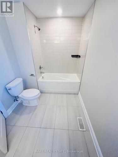 1493 Blackmore Street E, Innisfil, ON - Indoor Photo Showing Bathroom