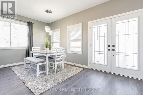 2834 Perry Avenue, Ramara, ON - Indoor Photo Showing Dining Room