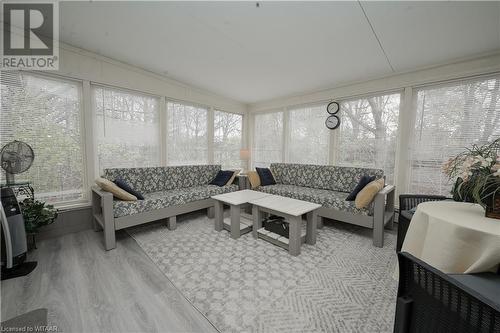 11 Mcdonald Court, Tillsonburg, ON - Indoor Photo Showing Living Room