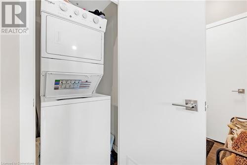 2093 Fairview Street Unit# 408, Burlington, ON - Indoor Photo Showing Laundry Room