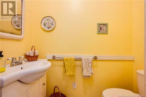 131 Fairfield Road, Sackville, NB - Indoor Photo Showing Bathroom