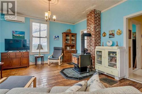 131 Fairfield Road, Sackville, NB - Indoor Photo Showing Living Room