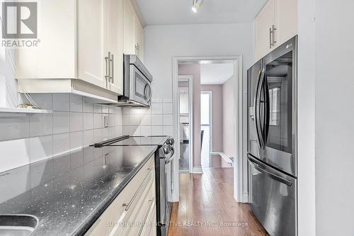 87 Northey Drive, Toronto, ON - Indoor Photo Showing Kitchen With Upgraded Kitchen