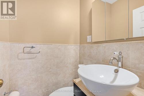 87 Northey Drive, Toronto, ON - Indoor Photo Showing Bathroom