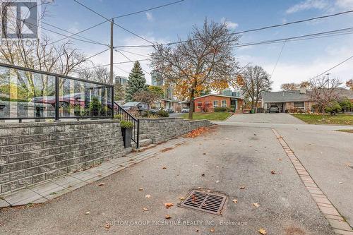 87 Northey Drive, Toronto, ON - Outdoor