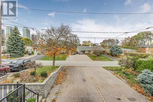 87 Northey Drive, Toronto, ON - Outdoor