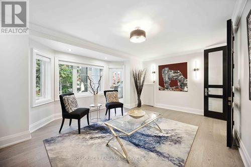 27 Glen Elm Avenue, Toronto, ON - Indoor Photo Showing Living Room